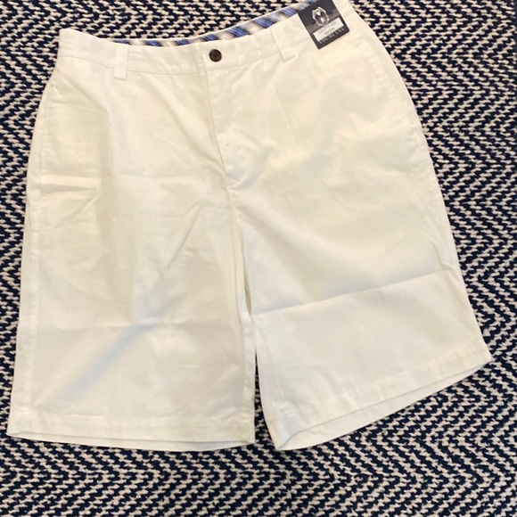 NWT Lochlane by Thomas Dean white Shorts size 32 - Picture 1 of 3
